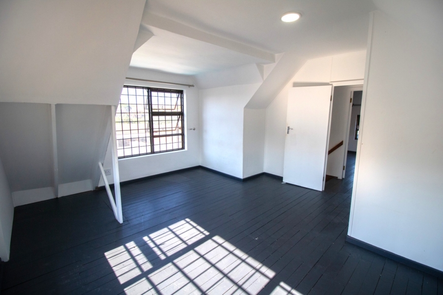 4 Bedroom Property for Sale in Noorsekloof Eastern Cape